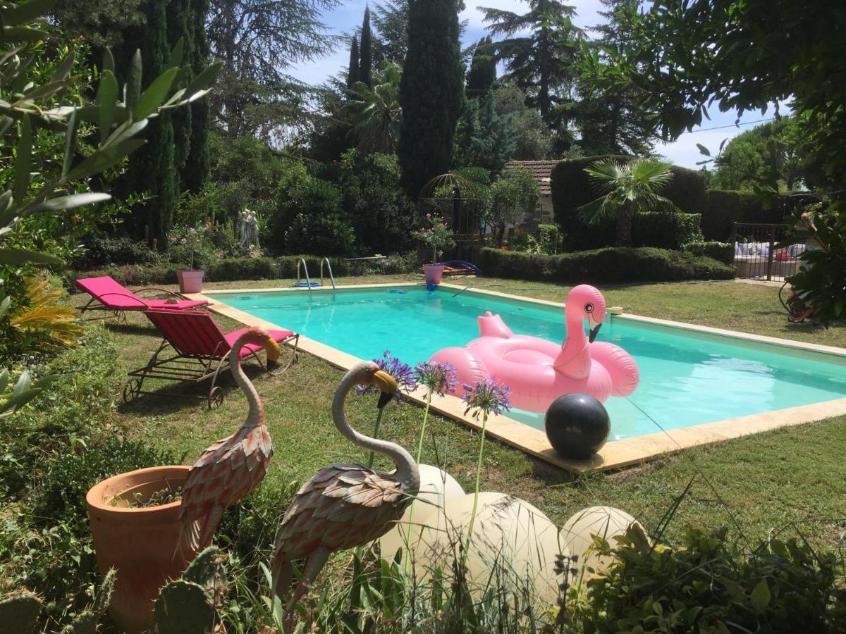 Mas De La Chapelle Sainte-Elisabeth Villa Tarascon Buitenkant foto