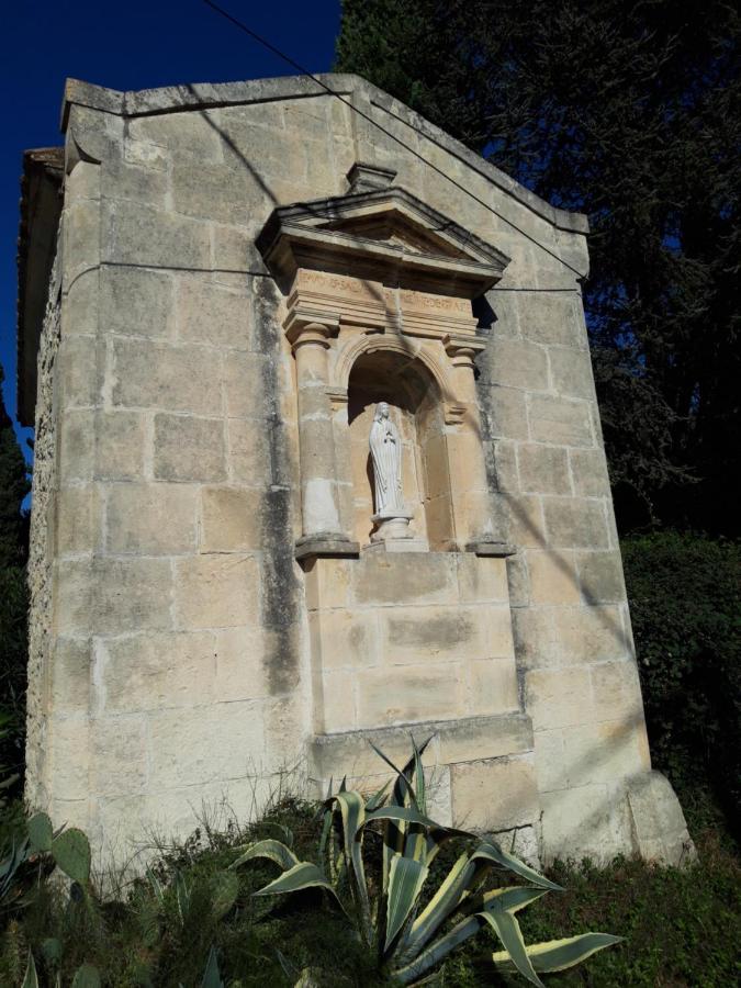 Mas De La Chapelle Sainte-Elisabeth Villa Tarascon Buitenkant foto