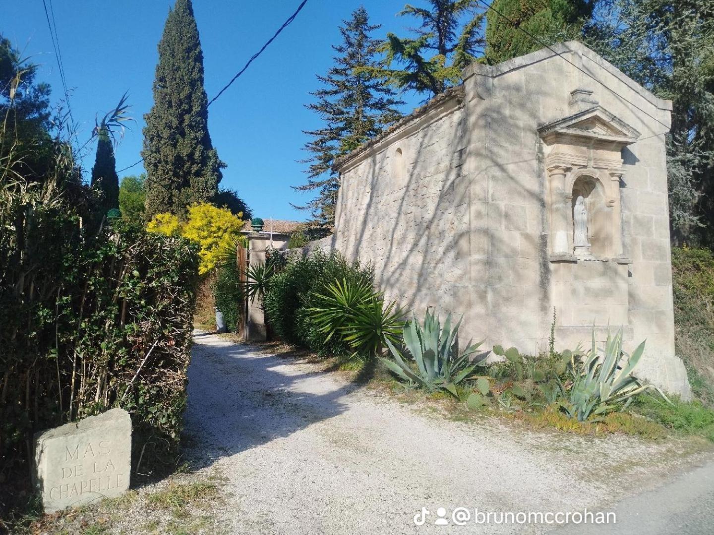 Mas De La Chapelle Sainte-Elisabeth Villa Tarascon Buitenkant foto