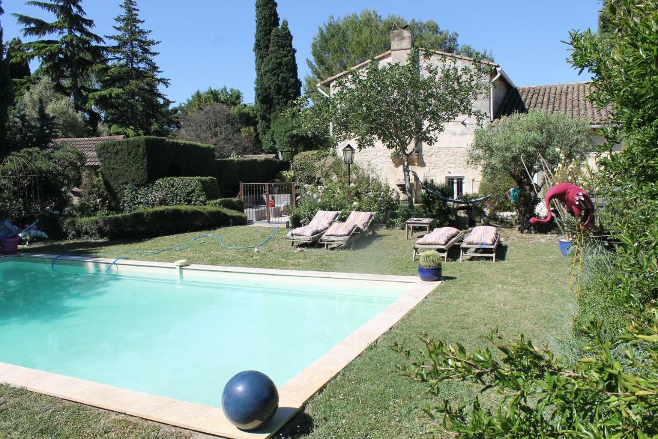 Mas De La Chapelle Sainte-Elisabeth Villa Tarascon Buitenkant foto